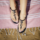 The Hottest Beach Footwear Trends: The Ultimate Style Guide 4